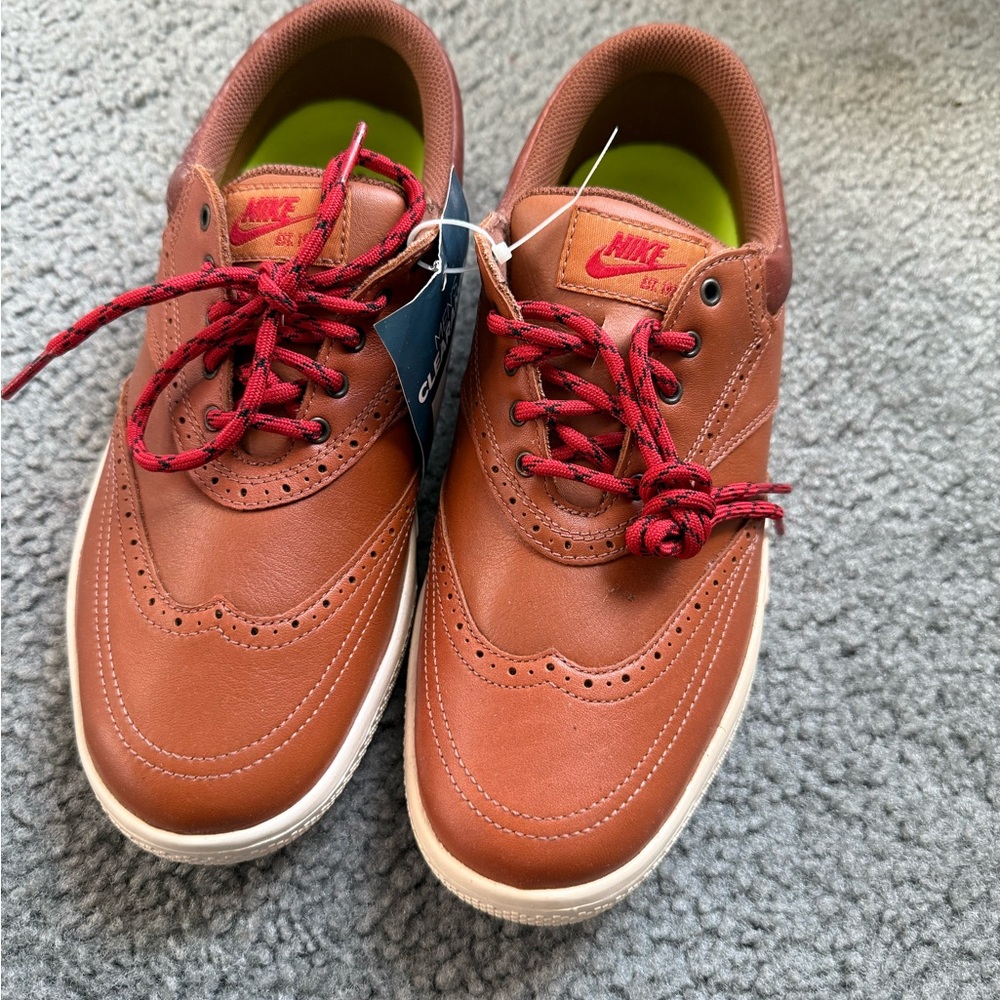 NEW Nike Men's Brown Leather Golf Shoes